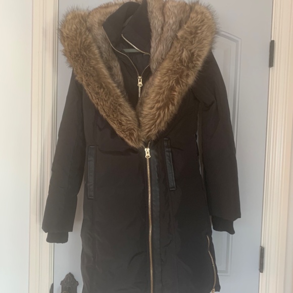 Parka - Picture 4 of 4